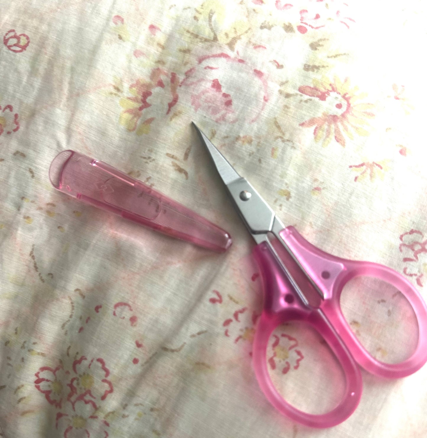Cotton candy embroidery scissors
