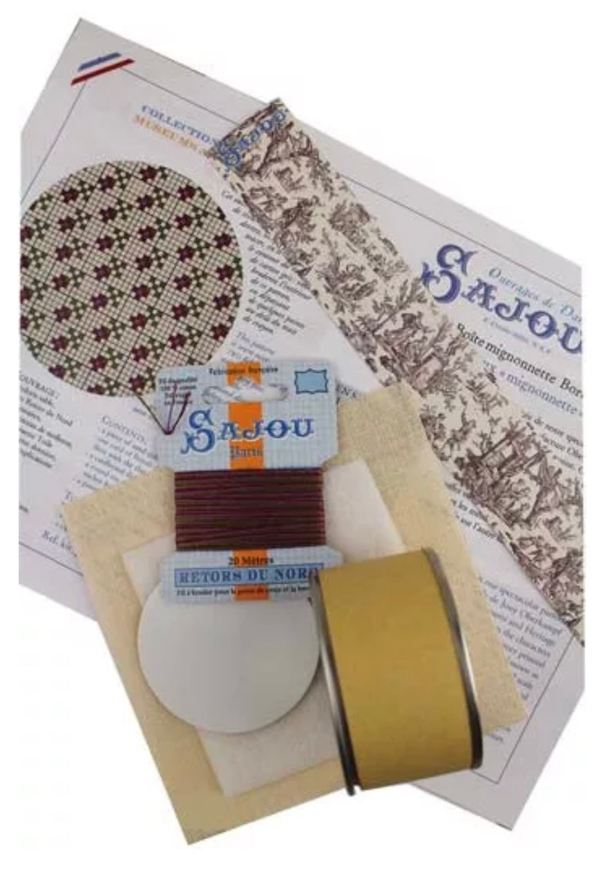 CROSS STITCH KIT - BORDEAUX MIGNONNETTE ROUND BOX