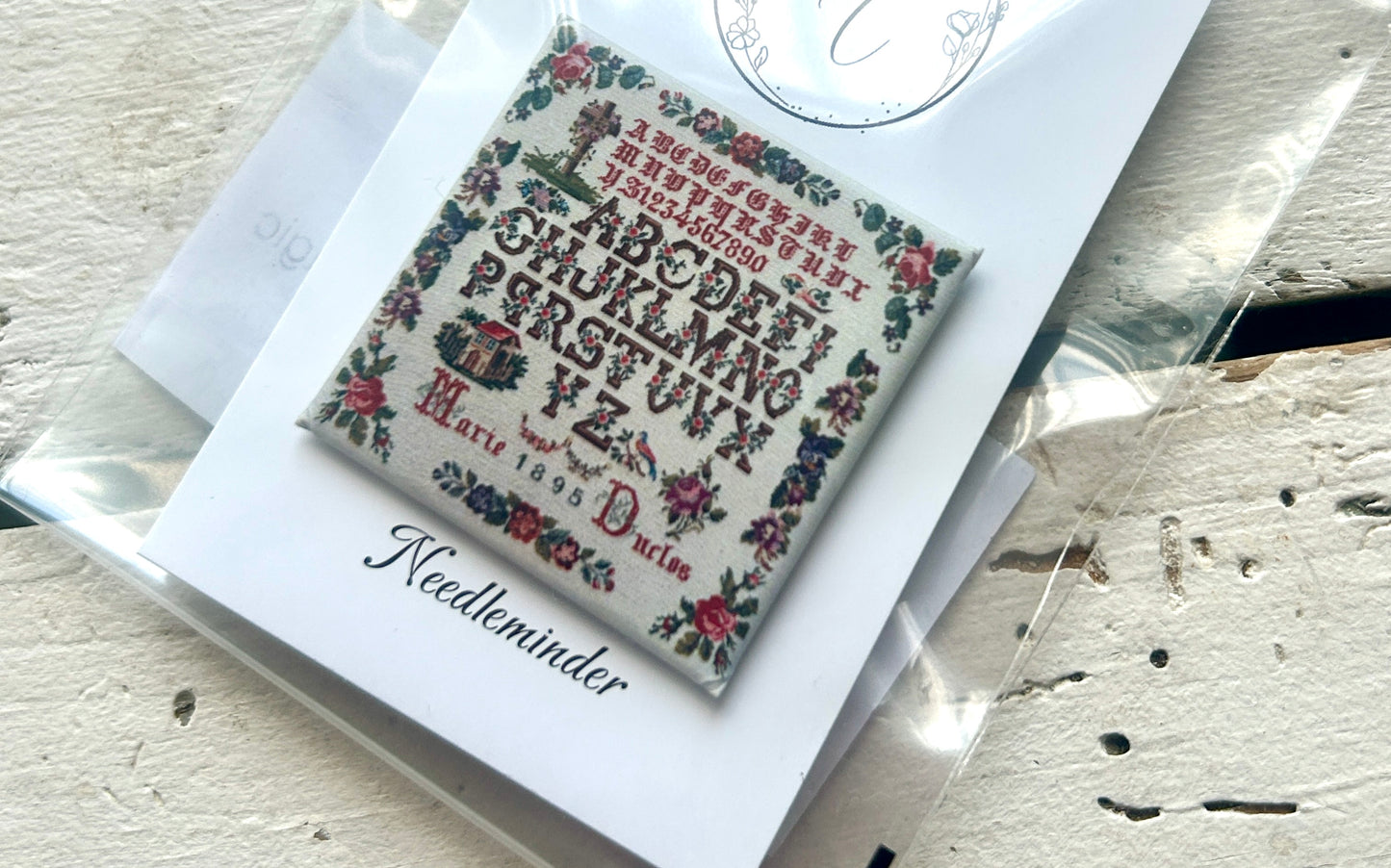 Maison Choisel Needleminder - Marie Duclos