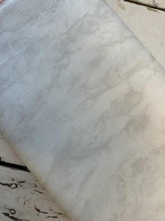 Zweigart 32ct Linen (Belfast) Vintage Sand (1079) - 48cm x 68cm/19' x 27"
