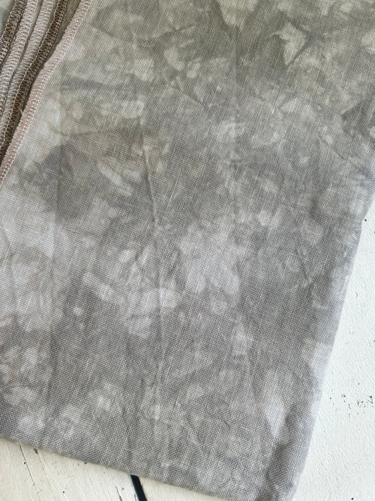 Grace Notes Fabrics 36ct Arsenic and Old Lace