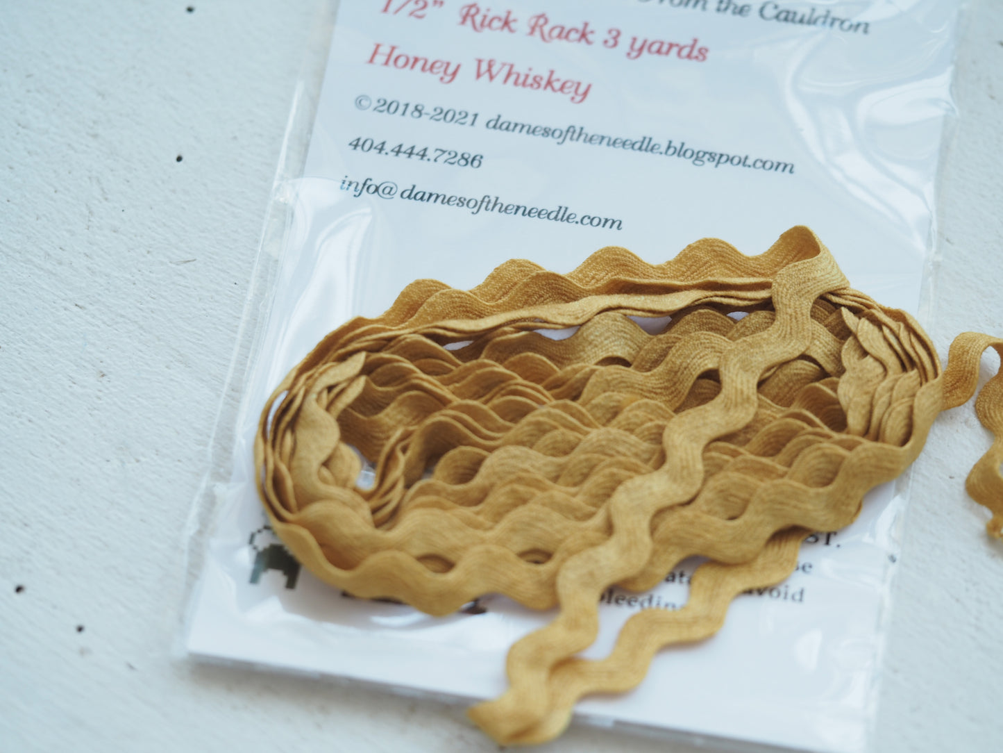 Dames of the Needle - Honey Whiskey 1/2" Rick Rack
