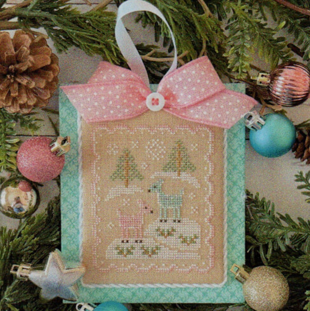 Country Cottage Needleworks Christmas Deer (Pastel Collection)