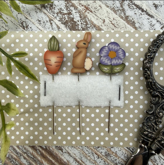 Puntini Puntini - Carrot Party Pin Set