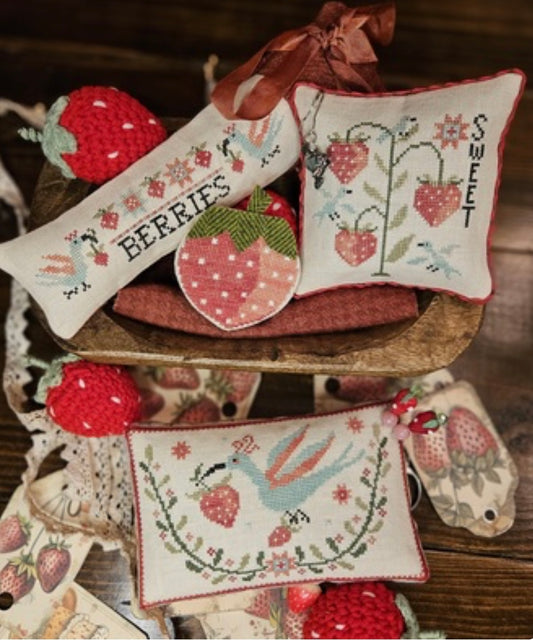 Quaint Rose Needlearts - Strawberry Thieves Pinkeeps